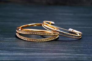 Gold wedding rings with diamond photo