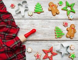 galletas navideñas de jengibre y miel de colores foto