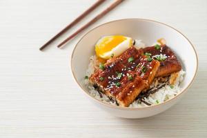 eel rice bowl or unagi rice bowl photo