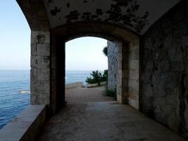 camino costero en la costa brava catalana, españa foto