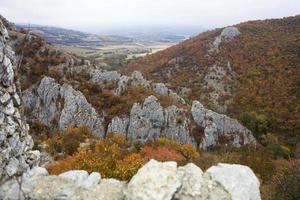 campo de otoño cerca de soko banja, serbia foto