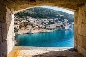 murallas del casco antiguo de dubrovnik croacia foto