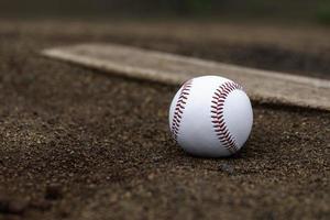 suciedad del montículo del lanzador de béisbol foto