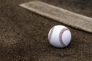 suciedad del montículo del lanzador de béisbol foto