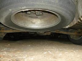 inspección técnica del coche en la estación de servicio foto