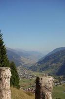 senderismo en los alpes suizos foto