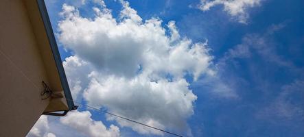 increíbles nubes de belgrado serbia foto