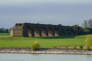 el río rin cerca de wesel foto