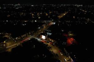 vista aérea de alto ángulo de la ciudad británica en la noche ciudad británica foto