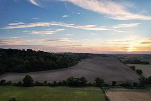 imágenes aéreas y vistas en ángulo alto de la campiña británica, imágenes de drones foto