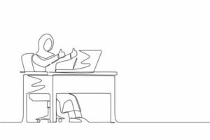 Single continuous line drawing Arabic businesswoman giving good sign in front of computer. Female in blazer operating PC while doing thumbs-up sign. Happy employee concept. One line draw design vector