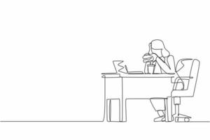 dibujo continuo de una línea mujer obesa gorda que usa una computadora portátil comiendo hamburguesas comida rápida concepto de estilo de vida poco saludable chica con sobrepeso independiente sentada en el lugar de trabajo de longitud completa. vector de diseño de dibujo de una sola línea