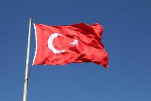 bandera turca roja y blanca foto