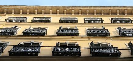 edificio en el distrito de beyoglu, ciudad de estambul, turquía foto