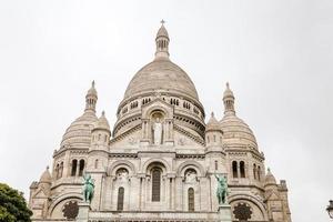 basílica sacre coeur en montmartre en parís, francia foto