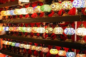 linternas turcas en el gran bazar foto