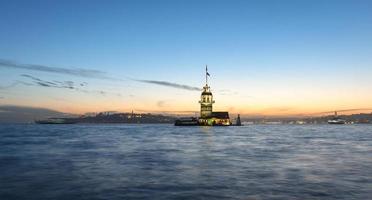 torre de las doncellas en estambul, turquía foto