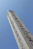 obelisco de teodosio en la ciudad de estambul foto