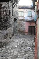 calle en el pueblo de cumalikizik, bursa, turquía foto