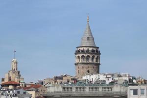 torre de galata en la ciudad de estambul, turquía foto