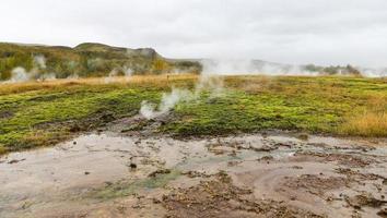 valle de haukadalur en islandia foto