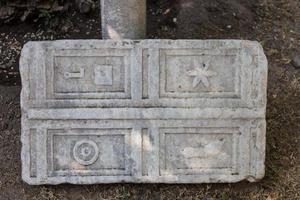 símbolos de caballero en el castillo de bodrum foto