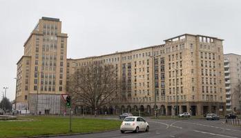 Edificios en Strausberger Platz, Berlín, Alemania foto