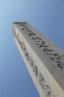 obelisco de teodosio en la ciudad de estambul foto