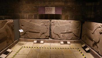 tallas en el museo de las civilizaciones de anatolia, ankara foto