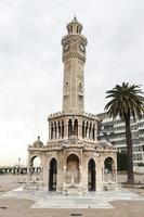 torre del reloj de izmir, turquía foto