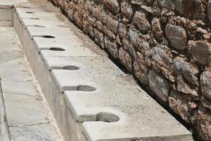 baños públicos de la antigua ciudad de éfeso foto