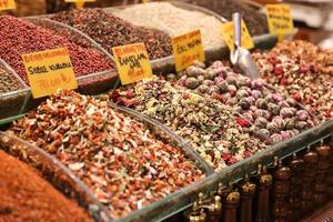 tés en el bazar de las especias, estambul foto