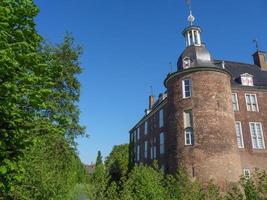 pequeño castillo de ringenberg en alemania foto