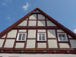 pequeño pueblo en las montañas de hessen foto