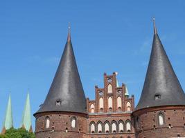 la ciudad de luebeck en el mar báltico foto