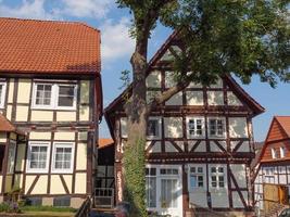 pequeño pueblo en las montañas de hessen foto