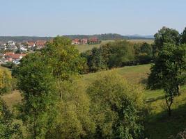 pequeño pueblo en las montañas de hessen foto