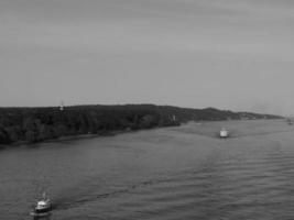 hamburgo en el río elba en alemania foto