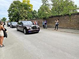 londres en el reino unido en junio de 2022. el príncipe william saliendo del palacio de kensington foto