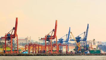 puerto y terminal de contenedores de haydarpasa foto