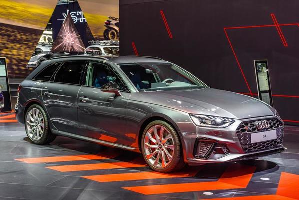 Francfort, Allemagne, nov 2019 : Audi A6 Allroad quattro break à l'IAA, la  cinquième génération A6, C8, Typ 4K, combi produits par Audi AG Photo Stock  - Alamy