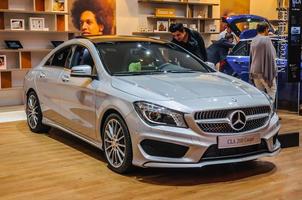 frankfurt - sept 2015 mercedes-benz cla 200 coupe presentado en foto