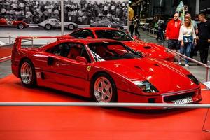 SINSHEIM, GERMANY - MAI 2022 red Ferrari F40 1989 478ps sports car photo