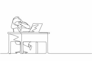 Continuous one line drawing scared Arabian woman manager looking at laptop computer screen. Shocked girl watching video on her notebook computer at home. Single line design vector graphic illustration