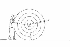 una sola línea continua dibujando una mujer de negocios abraza y se para al lado del círculo del objetivo, flecha que golpea el objetivo justo en el medio, analiza el resultado del logro dentro de la empresa. vector de diseño de dibujo de una línea
