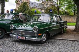 Fulda, Alemania - mayo de 2013 opel kapitan policía coche retro de lujo foto