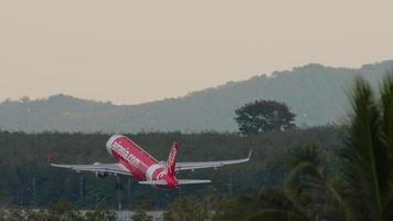 AirAsia Airbus A320 departing from Phuket video