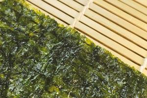 imagen de la hoja coreana de algas marinas para el concepto de comida foto
