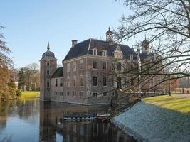 ruurlo castle in the netherlands photo