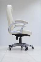 white office chair photo